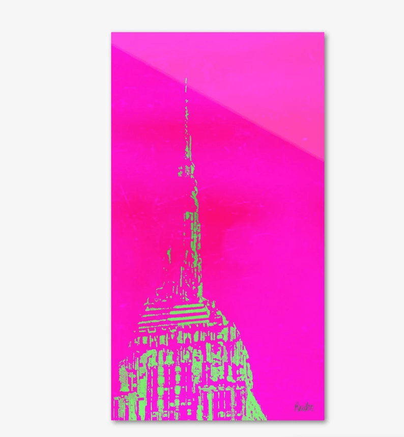 Echter Fotoabzug hinter Acrylglas, Ansicht auf das New Yorker Empire State Building in hochwertiger Druckqualität - ein absolutes Highlight für New York Fans! Farbe trendiges Pink, vom Künstler signiert und Zertifiziert, in 6 Größen
